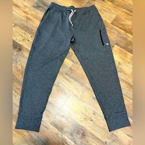 EUC Vuori Sunday Performance Jogger (Large) - Small hole near pocket
